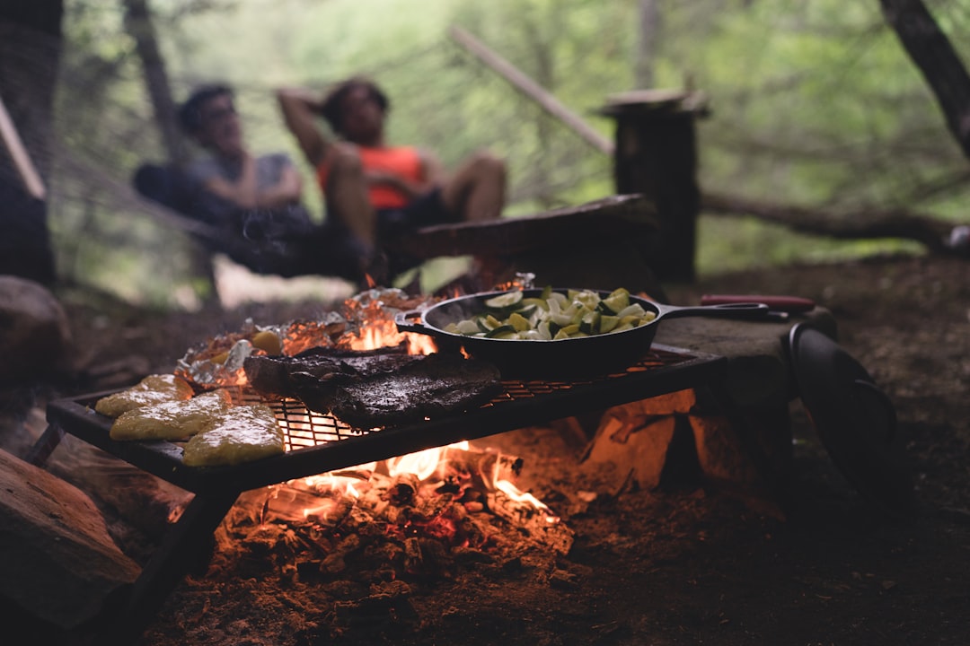 Grillgerechten koken als een pro buiten. Grillgerechten koken als een pro buiten.